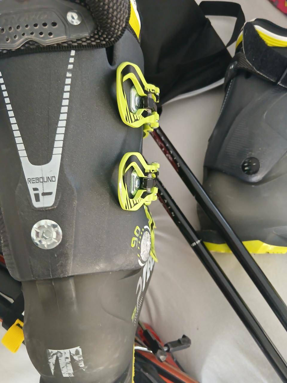 Ski's Rossignol 1.62, geslepen, stokken,