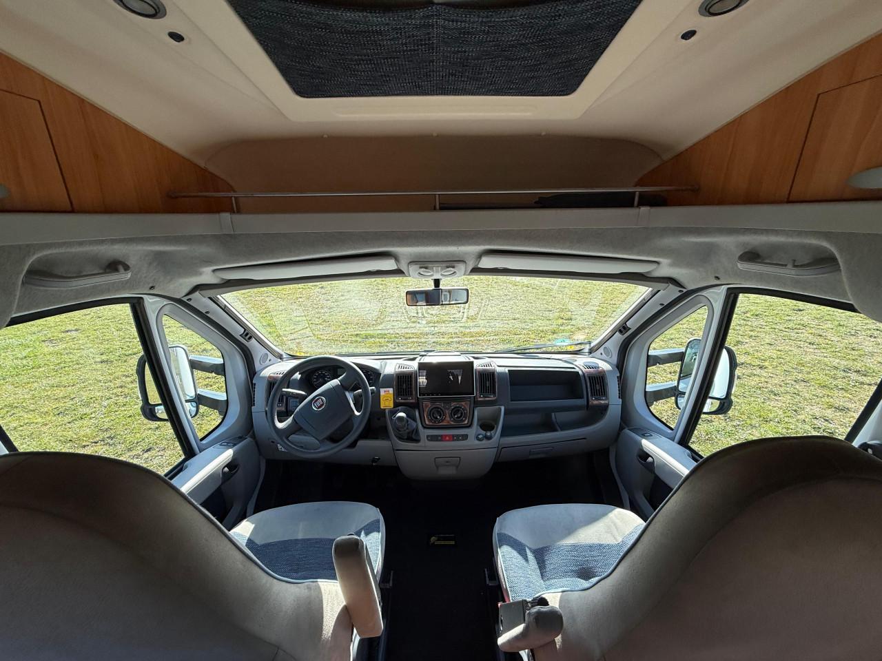 Te koop Camper Adria Coral S 680 ST