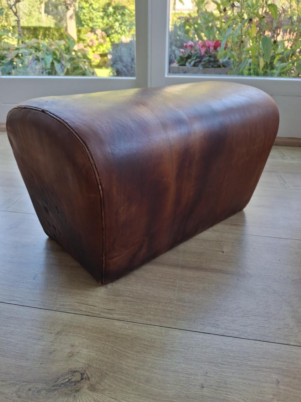 Poef/Voetenbank Leder (oude turnbok)