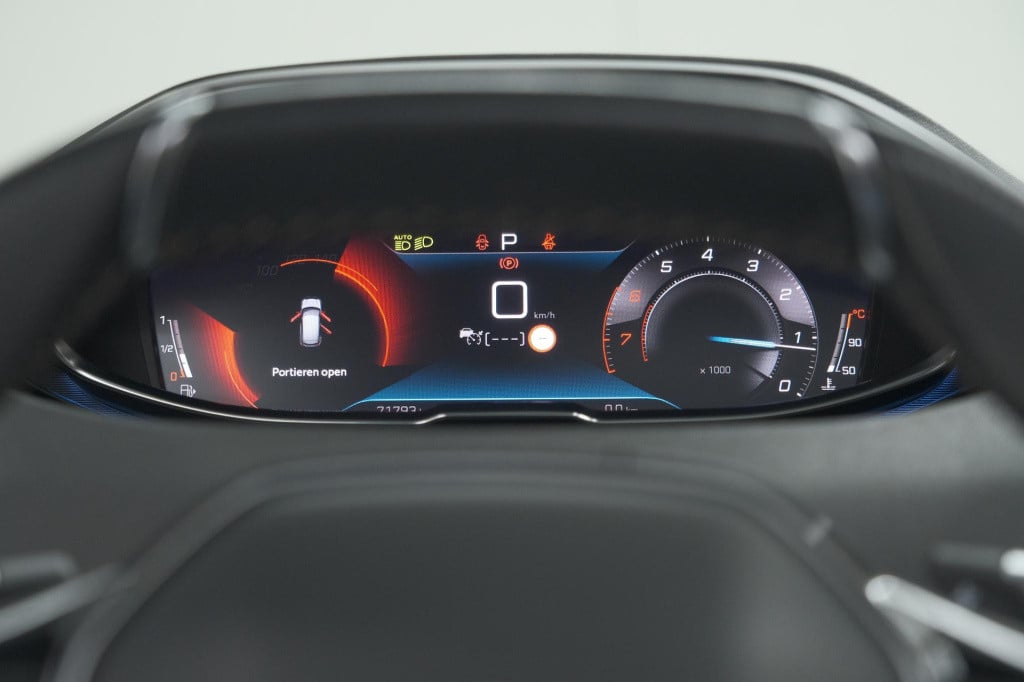 Peugeot 3008 1.6 puretech 180 gt | panoramadak | adaptieve cruise control |