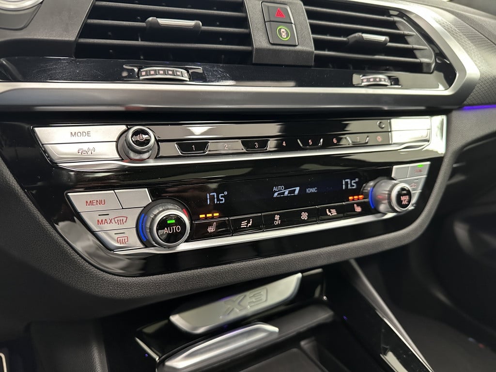 BMW X3 xdrive30e m-sport | adaptief cc. | panoramadak | 21'' |