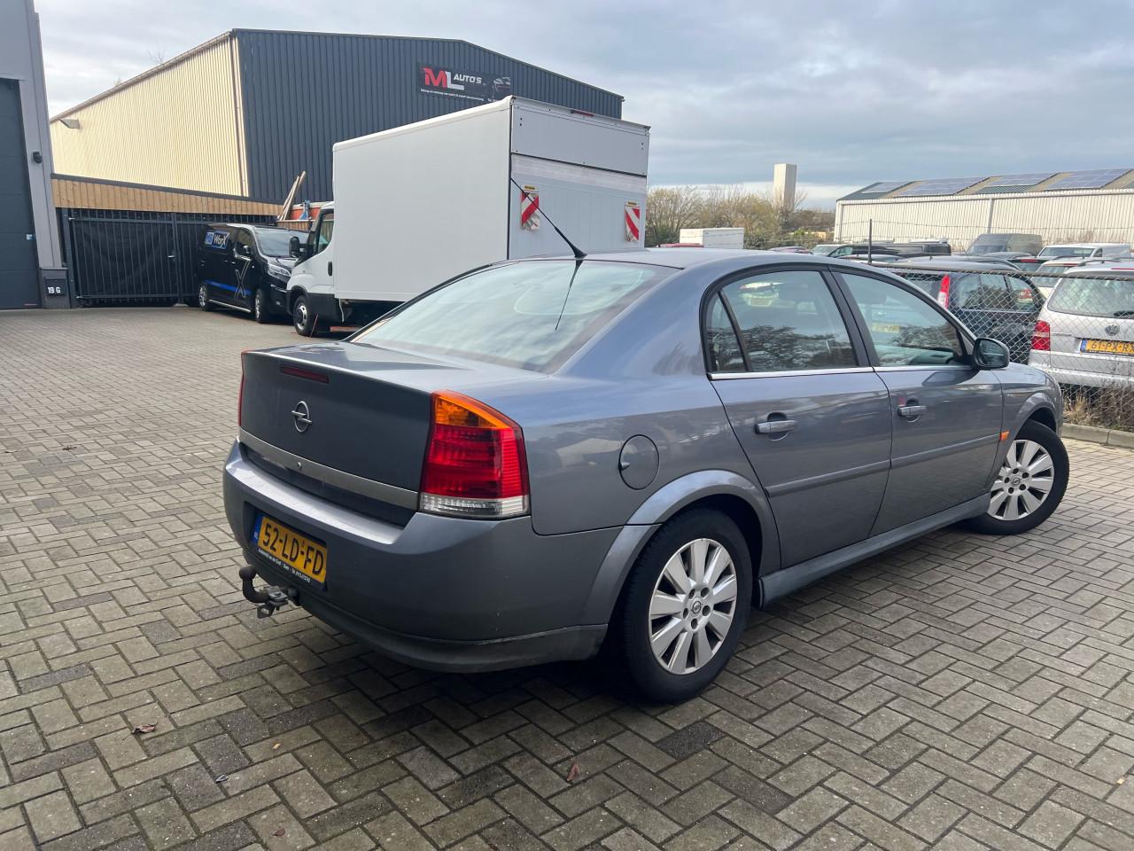 Opel Vectra 1.8-16V Elegance Vol Jaar Apk