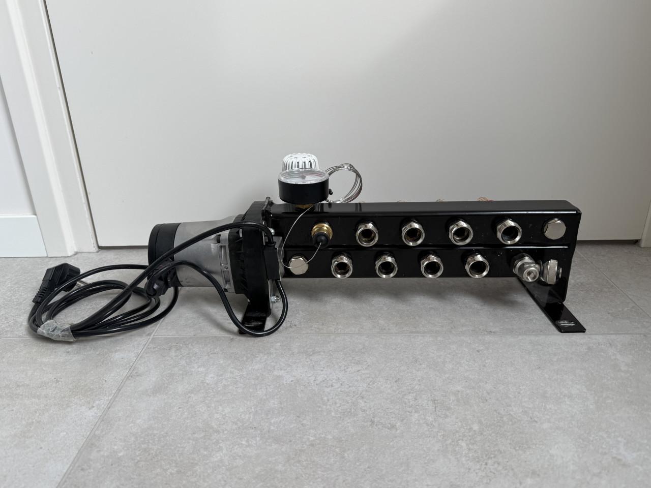 Grundfos ALPHA2 circulatiepomp inclusief verdeler