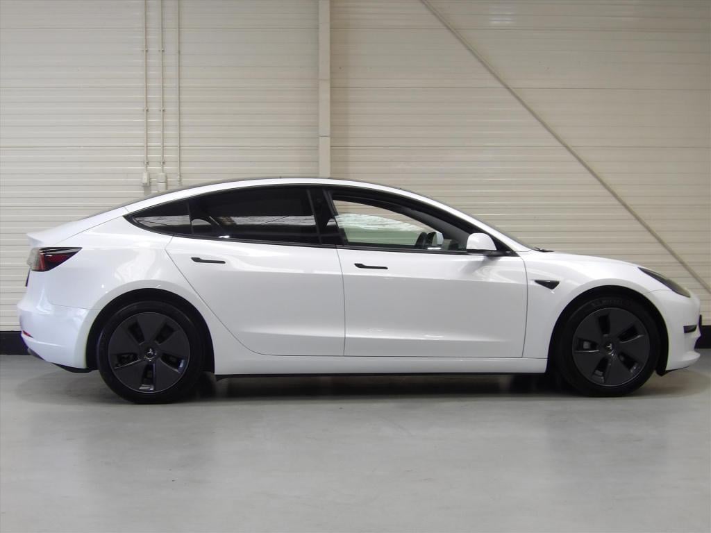 Tesla Model 3 standard 60 kwh plus rwd