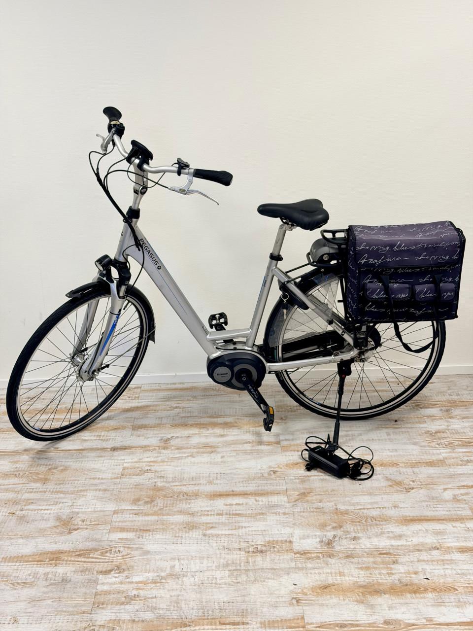 Pegasus Siena E-Bike Bosch Middenmotor 400Wh – met fietstas