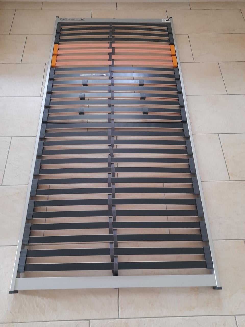 Stevige lattenbodem 100 x 210 (in goede nette staat)
