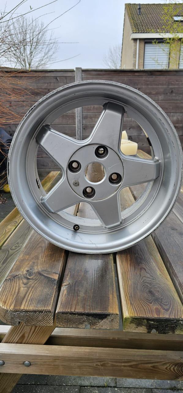 Licht metalen velgen Peugeot GT