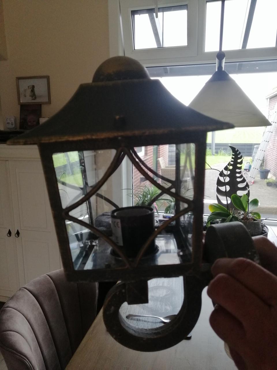 Te Koop: Massive buitenlamp