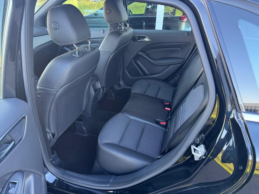 Mercedes-Benz B-Klasse 180 urban automaat , apple-carplay , led