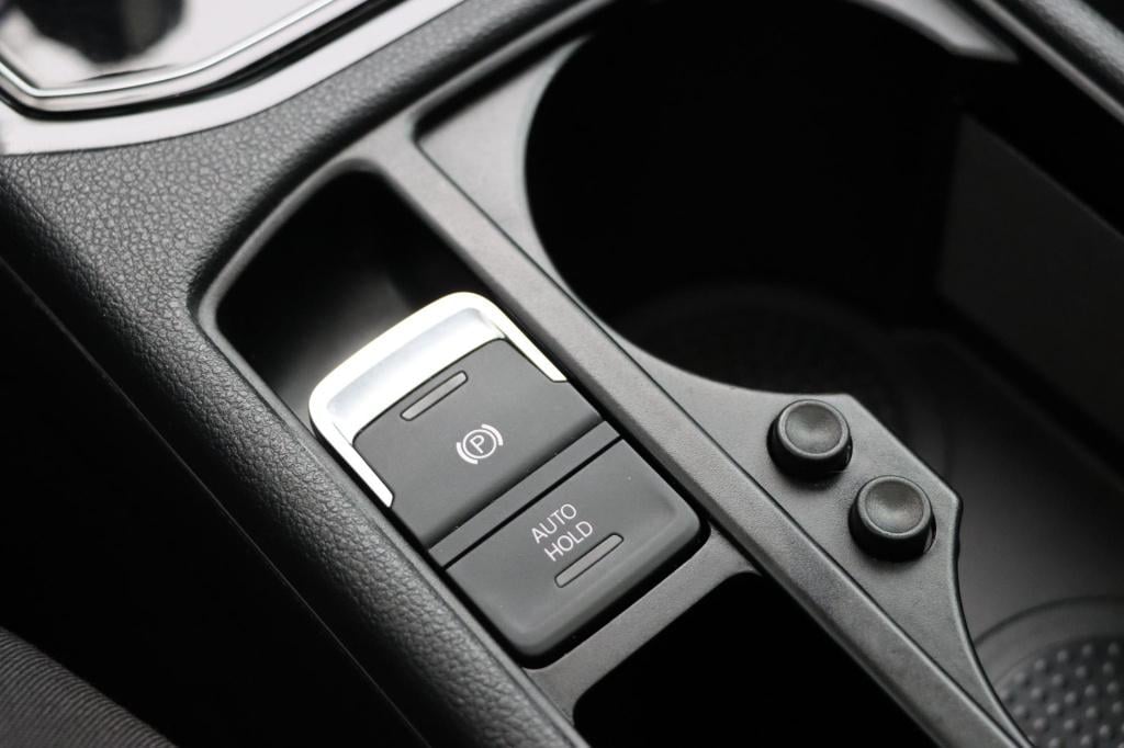 Volkswagen Touran 1.8 tsi highline 180pk dsg7