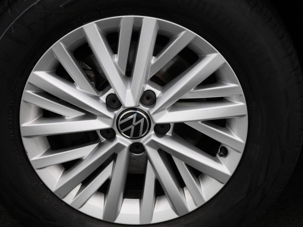 Volkswagen T-roc 1.0 tsi life | trekhaak | parkeer sensoren | virtual cockp