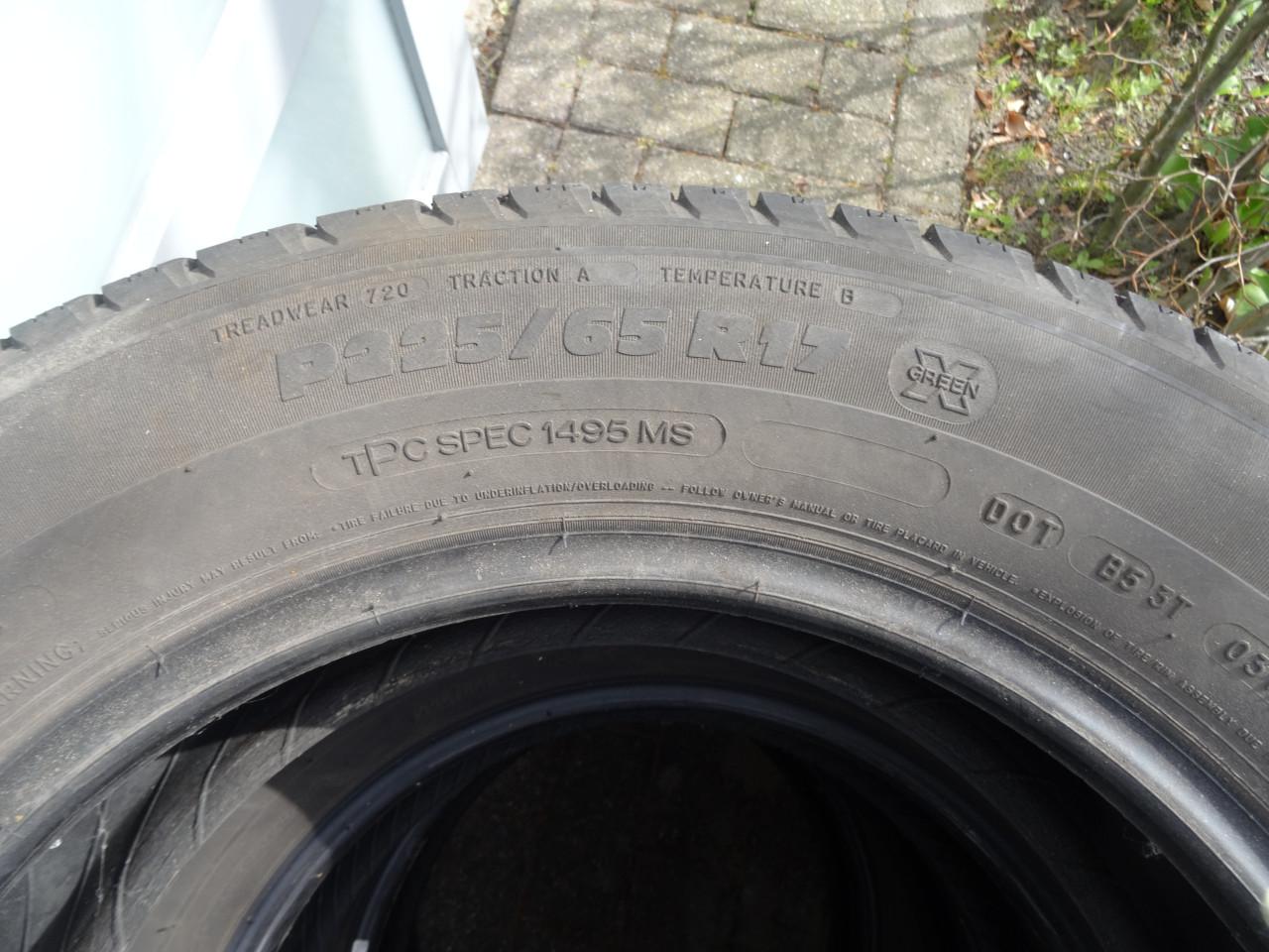 Vier autobanden van merk Mazda CX5