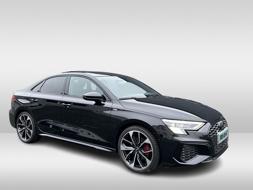 Audi A3 limousine 35 tfsi 150pk s edition | pano dak | leder | b&o