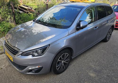 Peugeot 308SW 1.2 E-thp 130pk 2017 Grijs + pano/camera/CD