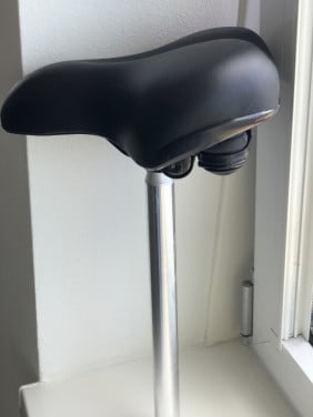 Zadel met pen