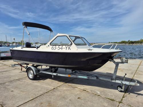 Beekman Alfa 485 consoleboot met Mercury 40 pk 4-takt