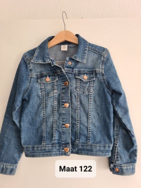 Vintage look spijkerjasje van H&M  Maat 122