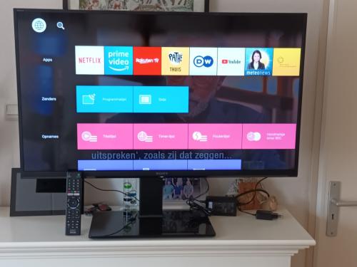 Sony 40 inch, ( 102 cm ) LCD Smart TV, type KDL-40WE660, nog als nieuw