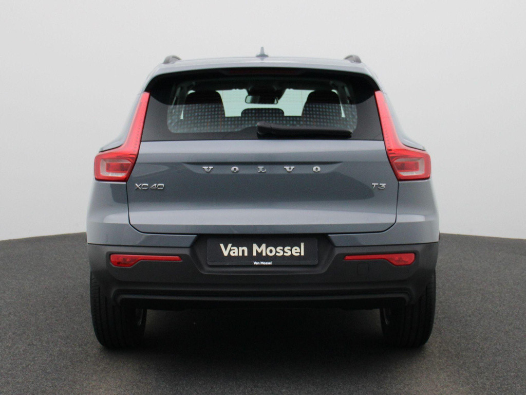 Volvo XC40 1.5 t3 momentum | automaat | lmv | navigatie | virtual cockpit |