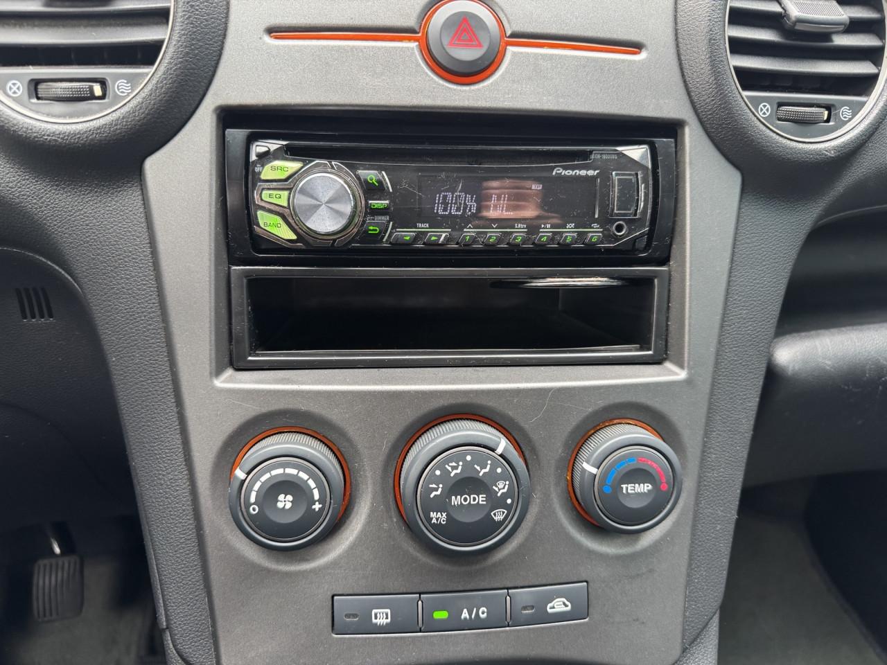 Leuke Kia Carens met leuke kilometerstand