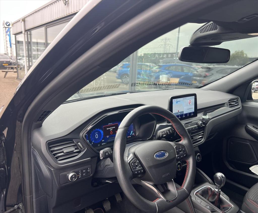Ford Kuga 1.5 ecoboost 150pk st-line winterpack , carplay