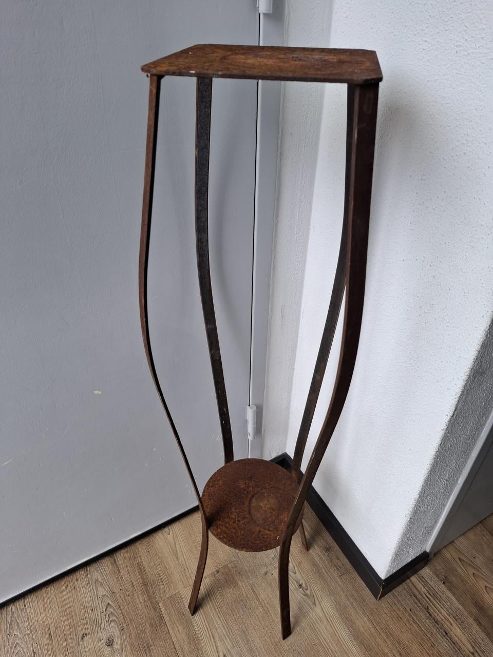 Gietijzeren plantentafel