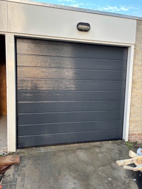 Elektrische garagedeur Agara