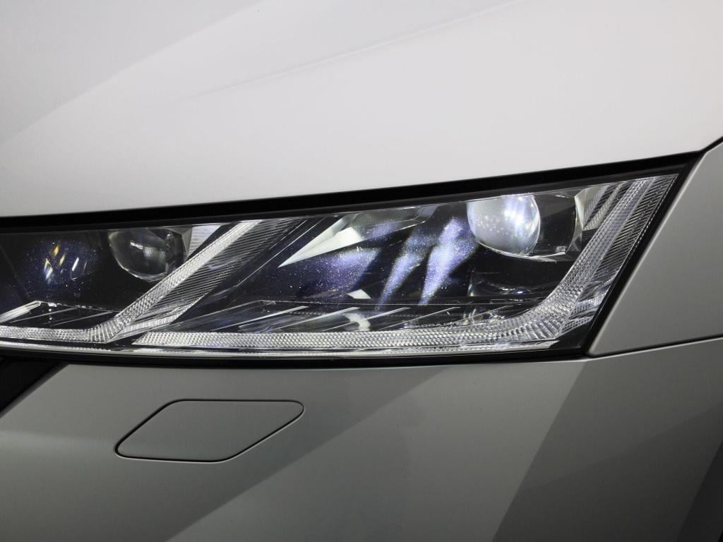 Skoda Octavia combi 1.5 e-tsi business edition | automaat | panoramadak | t