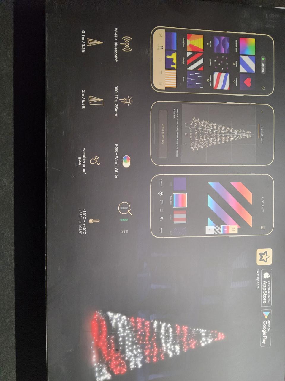 Twinkly kerstboom op paal · RGBW · 2 meter · 300 lampjes · Wifi / Bluetooth