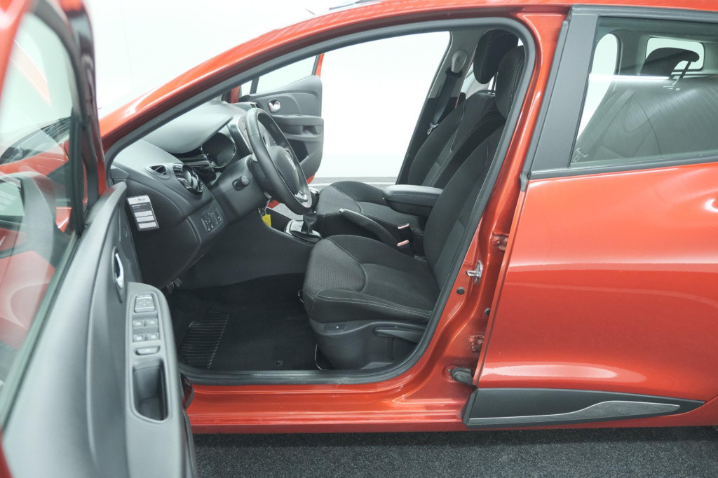 Renault Clio estate tce 90 zen | navigatie | airco | stoelverwarming | crui