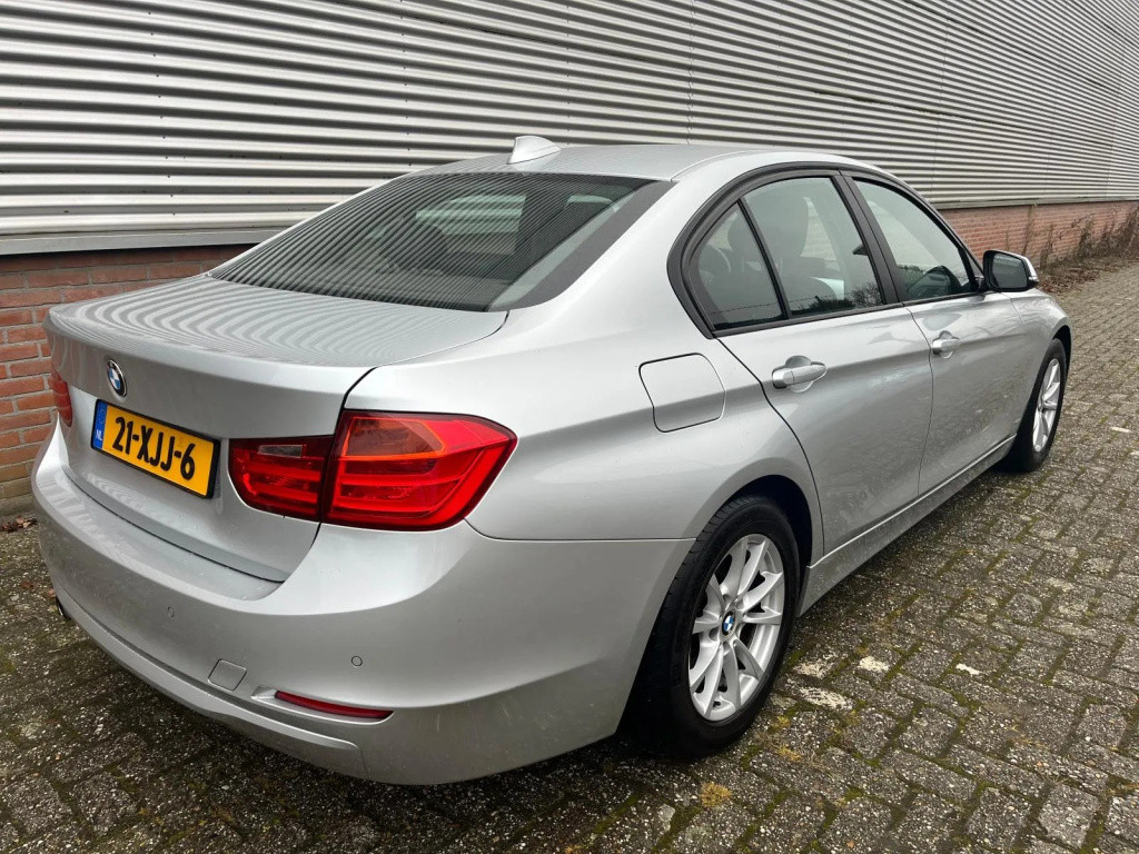 BMW 3-serie 320i high executive | orig. nl | zeer netjes