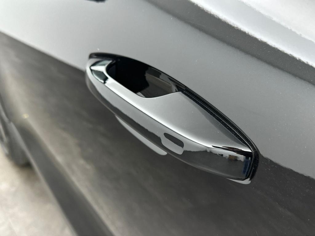 Volvo XC40 b4 gt plus black edition | 360 camera |