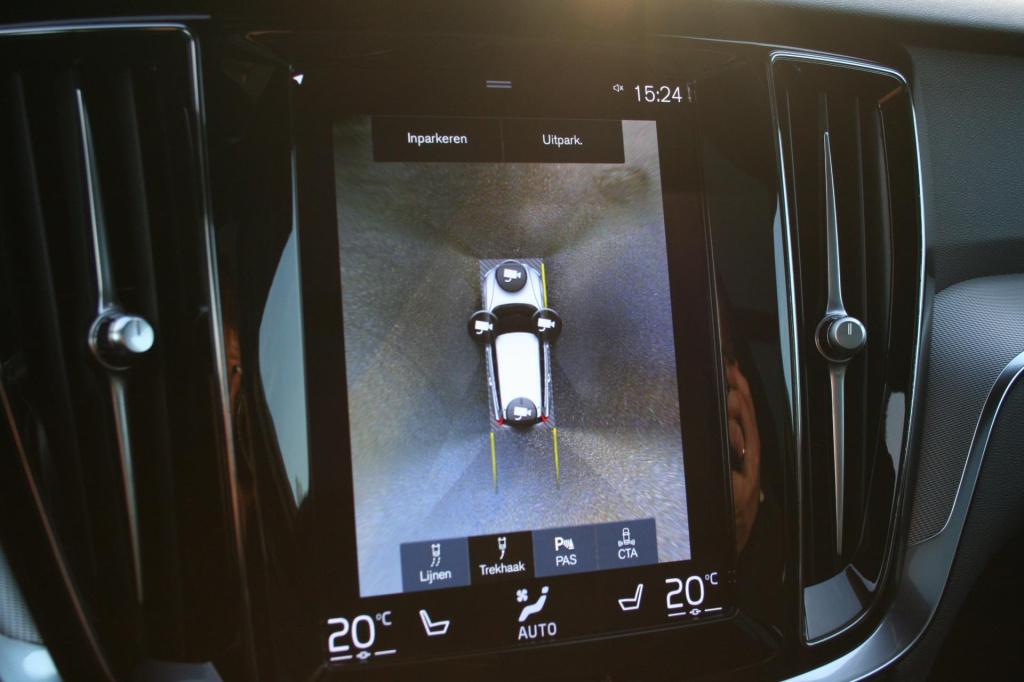 Volvo V60 2.0 t6 recharge awd r-design