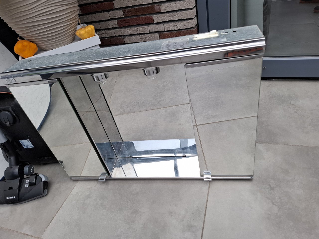 METALKRIS SIRIO spiegelkast.