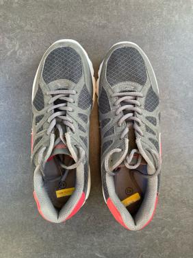 Sportschoenen man maat 43
