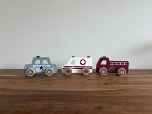 Little Dutch | houten hulpverleningsauto's