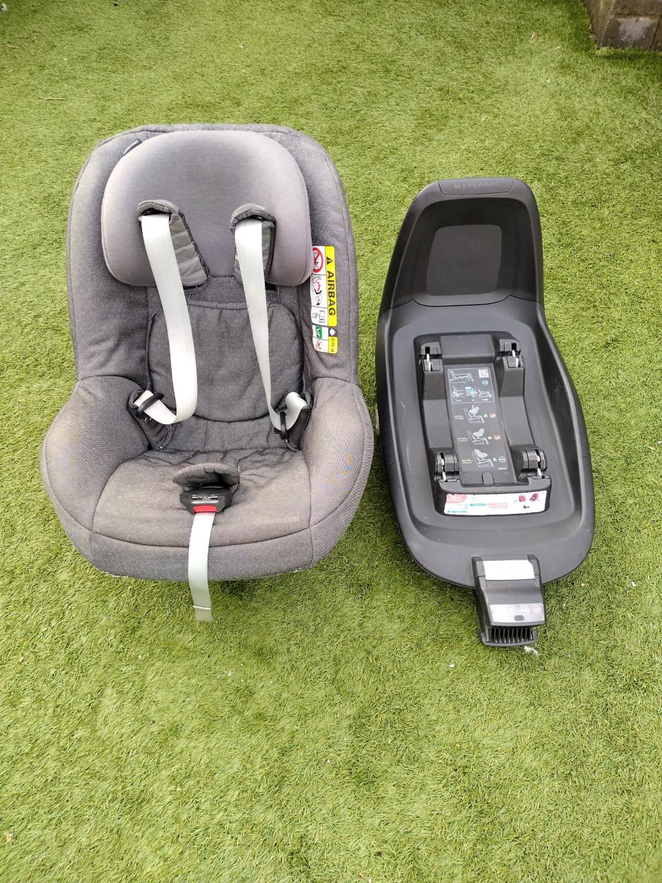 Maxi cosi 2wayfix onderstel + Maxi cosi 2way pearl autostoel