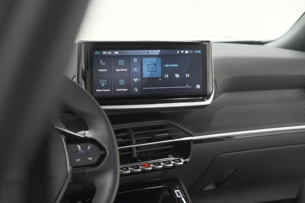 Peugeot 2008 puretech 100 allure | apple carplay | parkeersensoren | climat