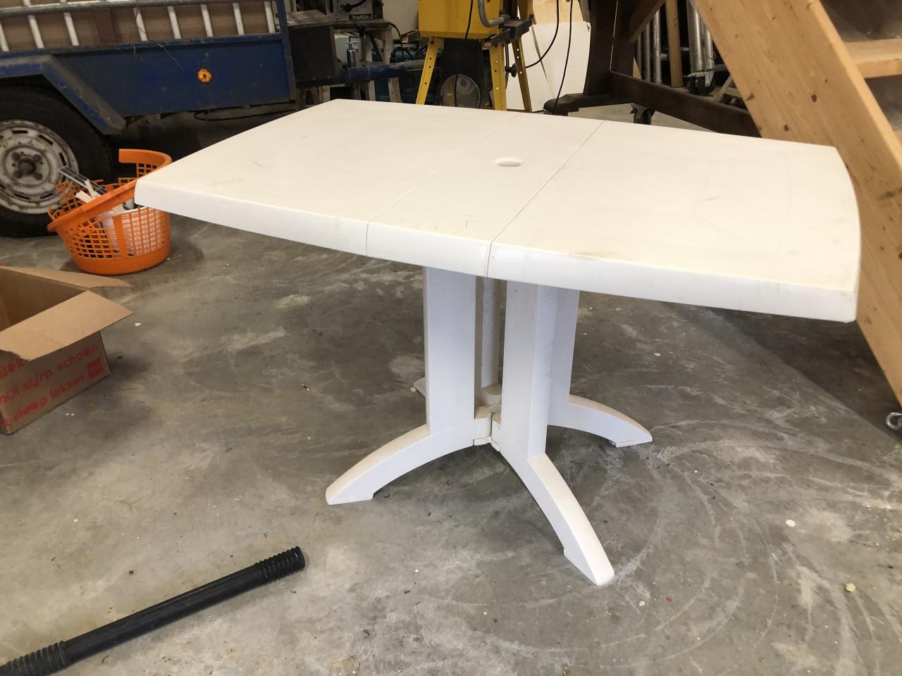 Kunststof tuintafel 120 cm