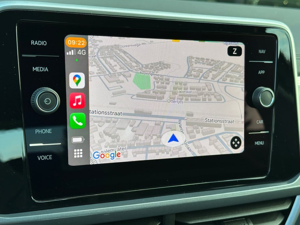 Volkswagen T-roc 1.5 tsi 150pk dsg style carplay | camera | keyless | elek.