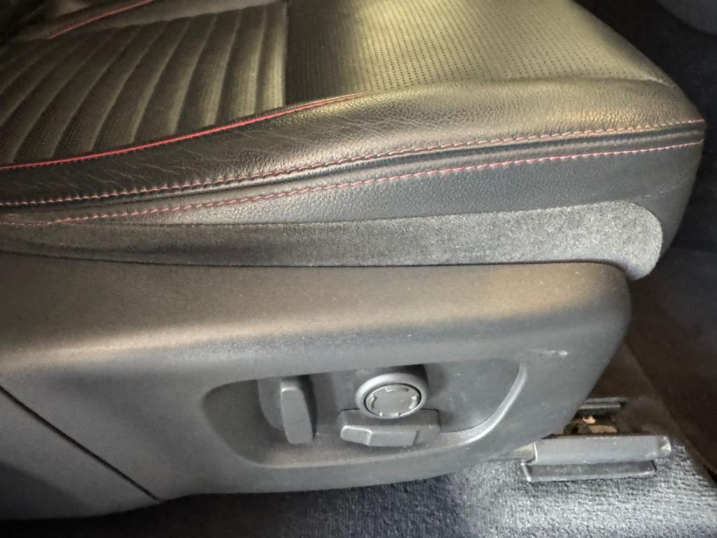 Land Rover Discovery p300e 1.5 r-dynamic s