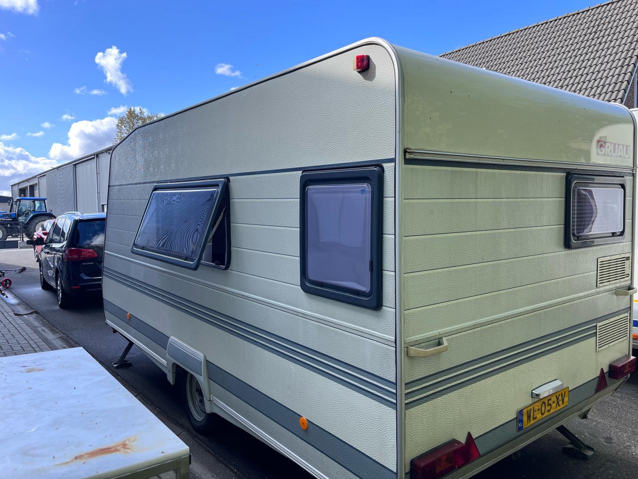 Prachtige 5-7 persoons caravan te koop