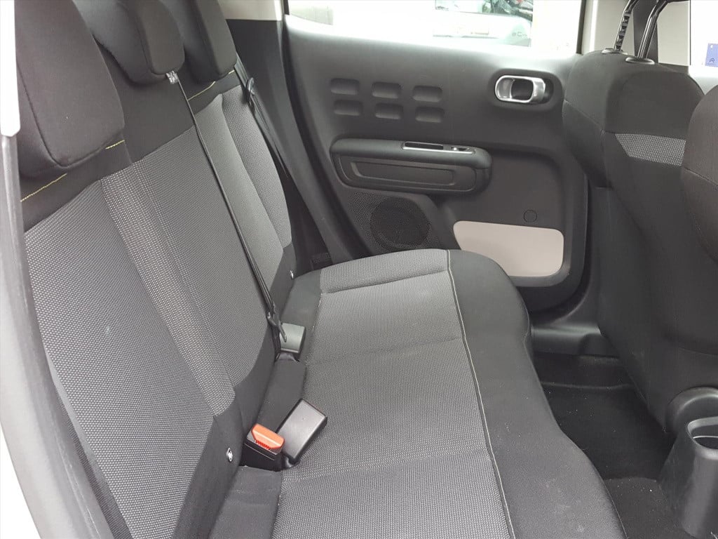 Citroen C3 shine 1.2 pt-110pk automaat navigatie via apple carplay & androi