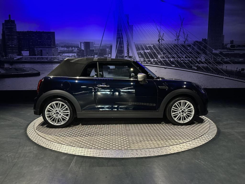 Mini Cooper Cabrio mini 1.5 mini yours *led*camera*navi*