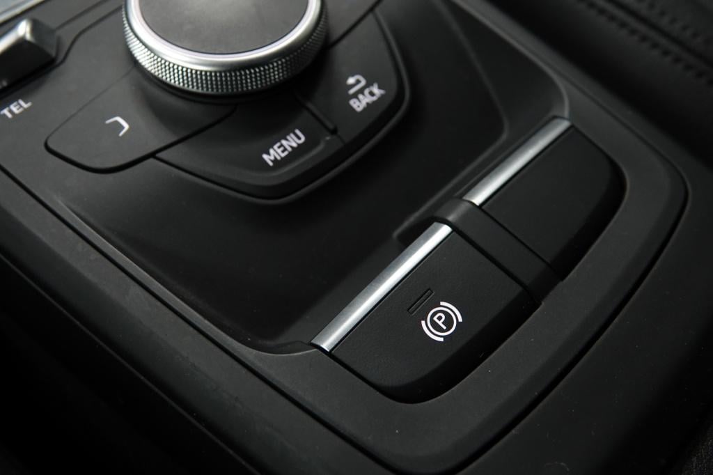 Audi Q2 1.0 tfsi sport | pdc | 19" | leder | stoelverw. |