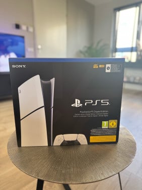 PlayStation 5 1TB digital edition NIEUW! (gekregen bij mijn KPN abonnement)