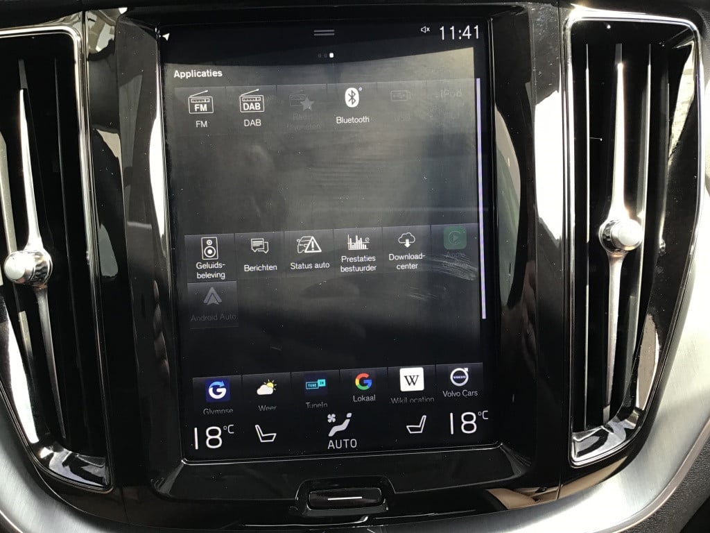 Volvo XC60 t8 390pk recharge mo.pro leder/luchtvering/h.k. audio/360 camera