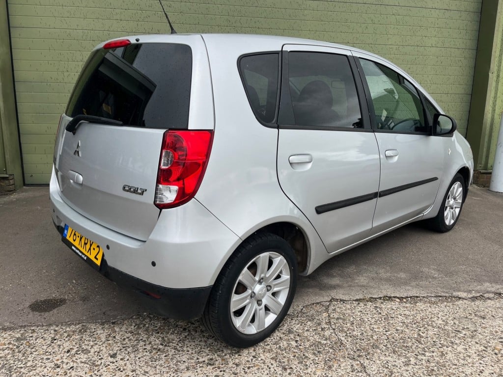 Mitsubishi Colt 1.3 edition two 5 drs. airco