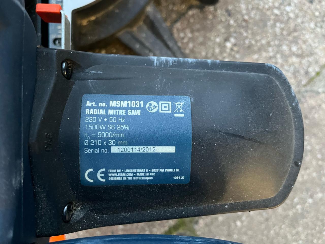Radiaalafkortzaag  Ferm msm1031 1500W 210mm