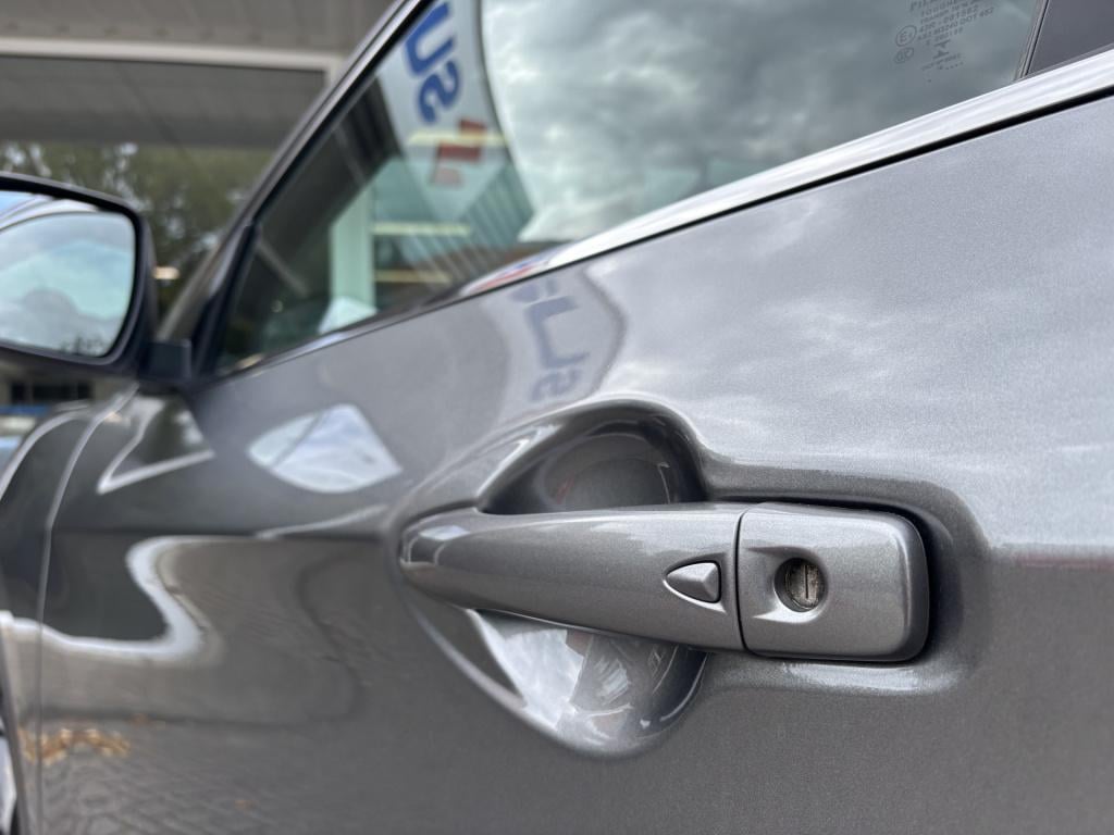 Nissan Qashqai 1.6 n-connecta | 164pk | 1500kg trekgewicht | 360* camera | 